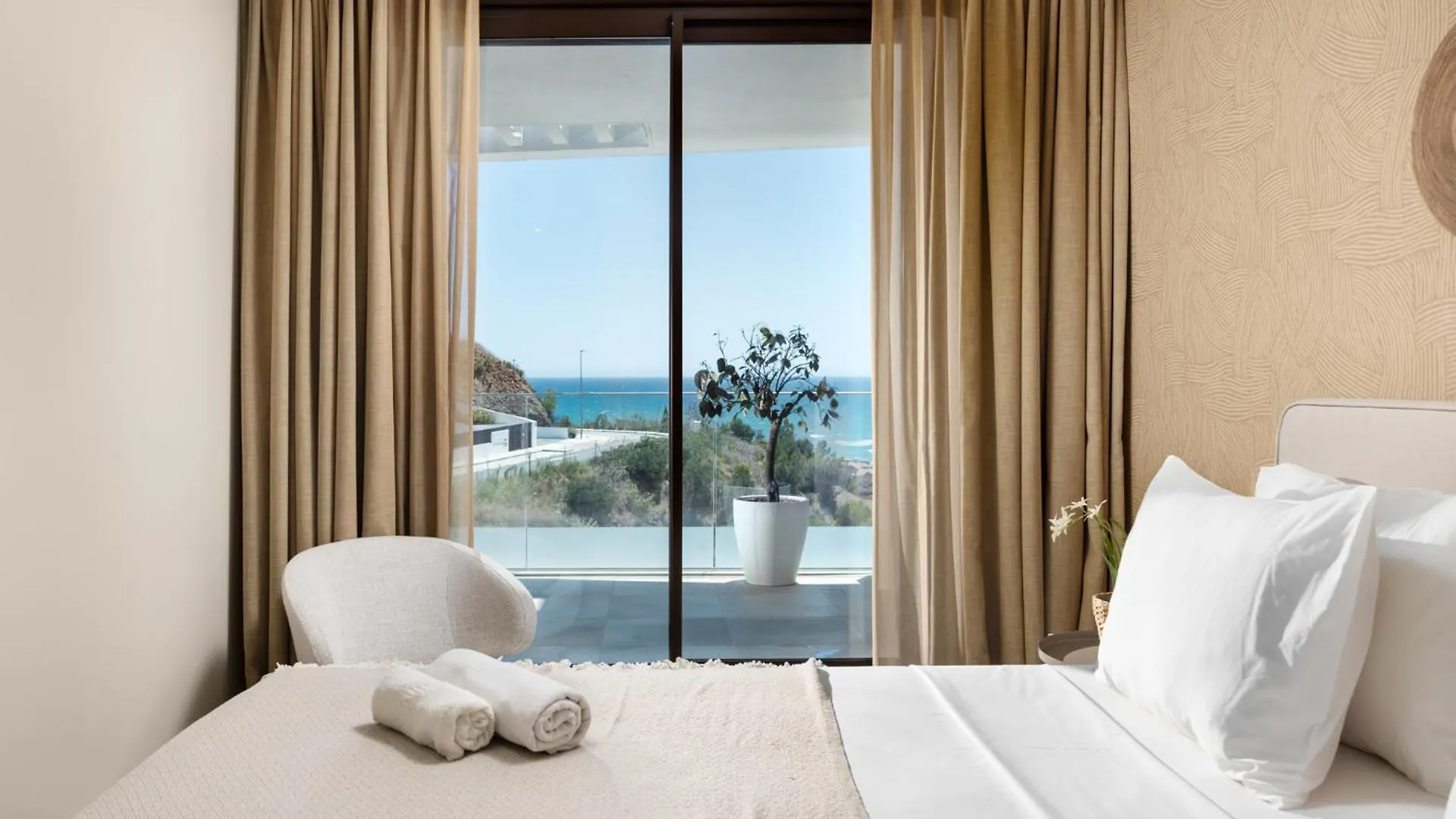 Luxury 3Bed-Apartment With Stunning Sea Views 린콘데라빅토리아 0*,